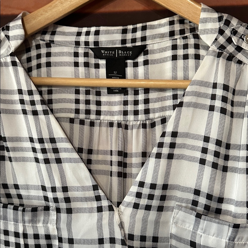WHBM White House Black Market Nova Plaid Surplice Blouse Size 12 - Picture 2 of 6